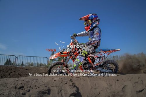 571477-24-dinsdag-27-april-2021-De-lansard-eindhoven-sportplaatje.nl_