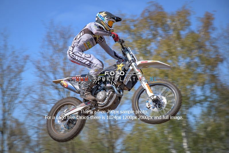 572180-105-dinsdag-27-april-2021-De-lansard-eindhoven-sportplaatje.nl-copy