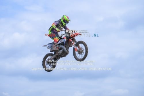 zo-15-06-2025-0046-Berghem-sportplaatje.nl_