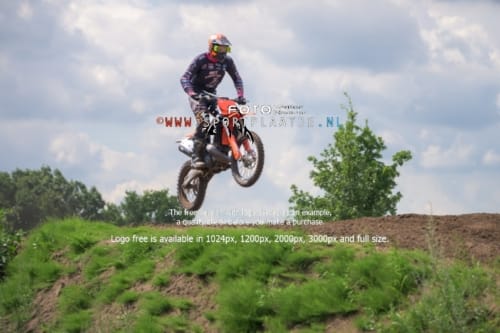 zo-03-08-2025-0032-Berghem-sportplaatje.nl_