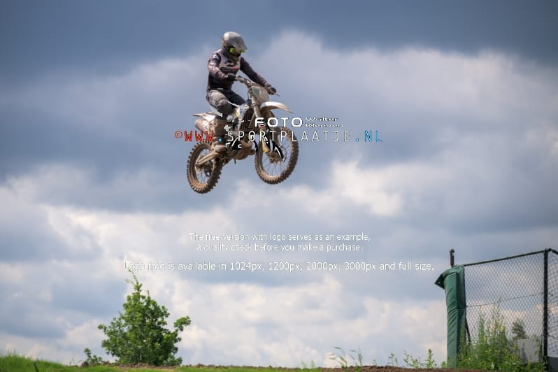 zo-03-08-2025-0044-Berghem-sportplaatje.nl_