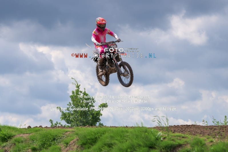 zo-03-08-2025-0057-Berghem-sportplaatje.nl_