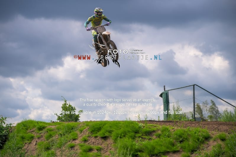 zo-03-08-2025-0113-Berghem-sportplaatje.nl_