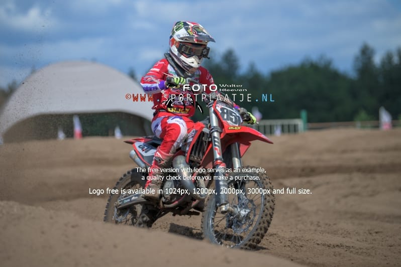 zo-24-08-2025-2735-Berghem-sportplaatje.nl_