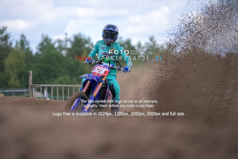 zo-24-08-2025-2840-Berghem-sportplaatje.nl_