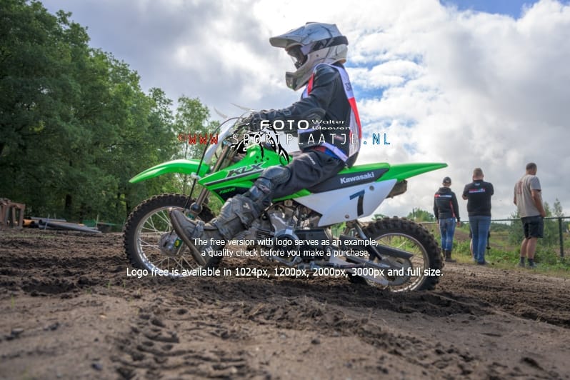 zo-31-08-2025-0074-Berghem-sportplaatje.nl_