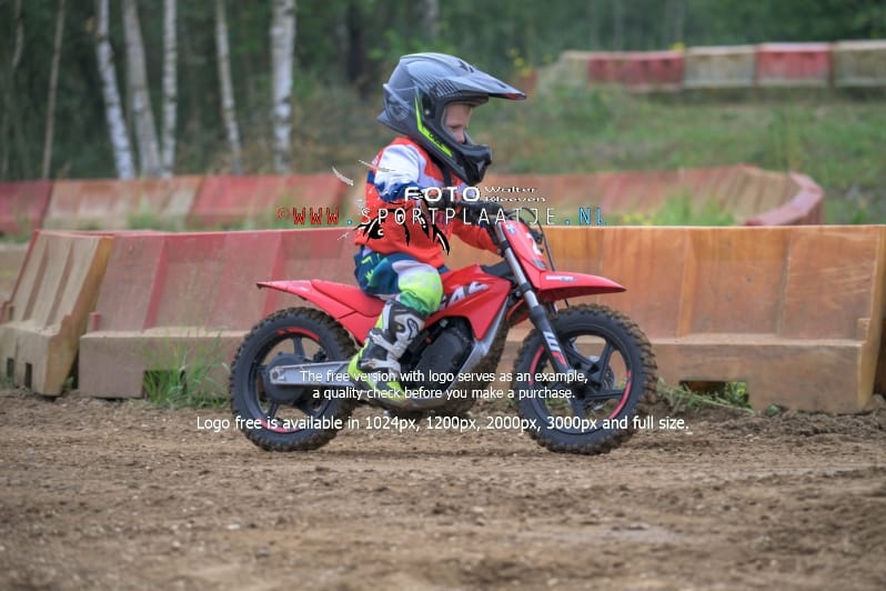 27-09-2025-1215-SRMV-Berghem-sportplaatje.nl_